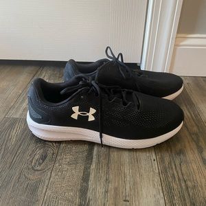 Brand New Under Armour Men’s UA Charged Pursuit 3 Running Shoes black/white